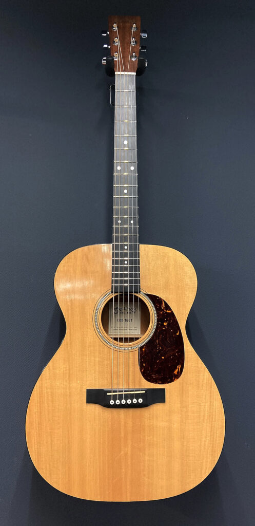 得価100%新品Martin マーチン 000-16GT アコースティックギター 弦器 ギグバッグ付 マーティン
